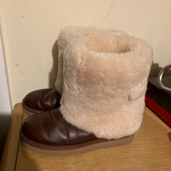 UGG PATTEN Shearling Cuff Chestnut Brown Leather Boots US 7. 1008823 - Picture 5 of 9